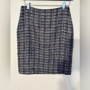 Banana Republic tweed mini skirt size 4